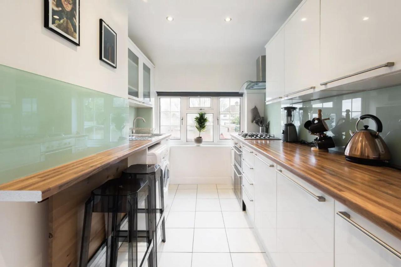 The Film Studio Appartement 5 Min To Harry Potter Watford  Dış mekan fotoğraf